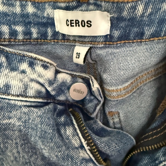 High Rise Blue Acid-Wash Jeans - Picture 2 of 5